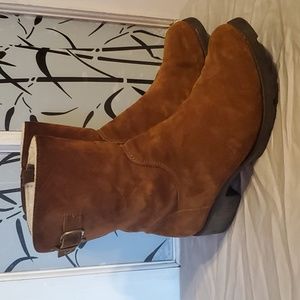 UGG Boots Suede Tan Wool Lined Zip up Size 10 Womans